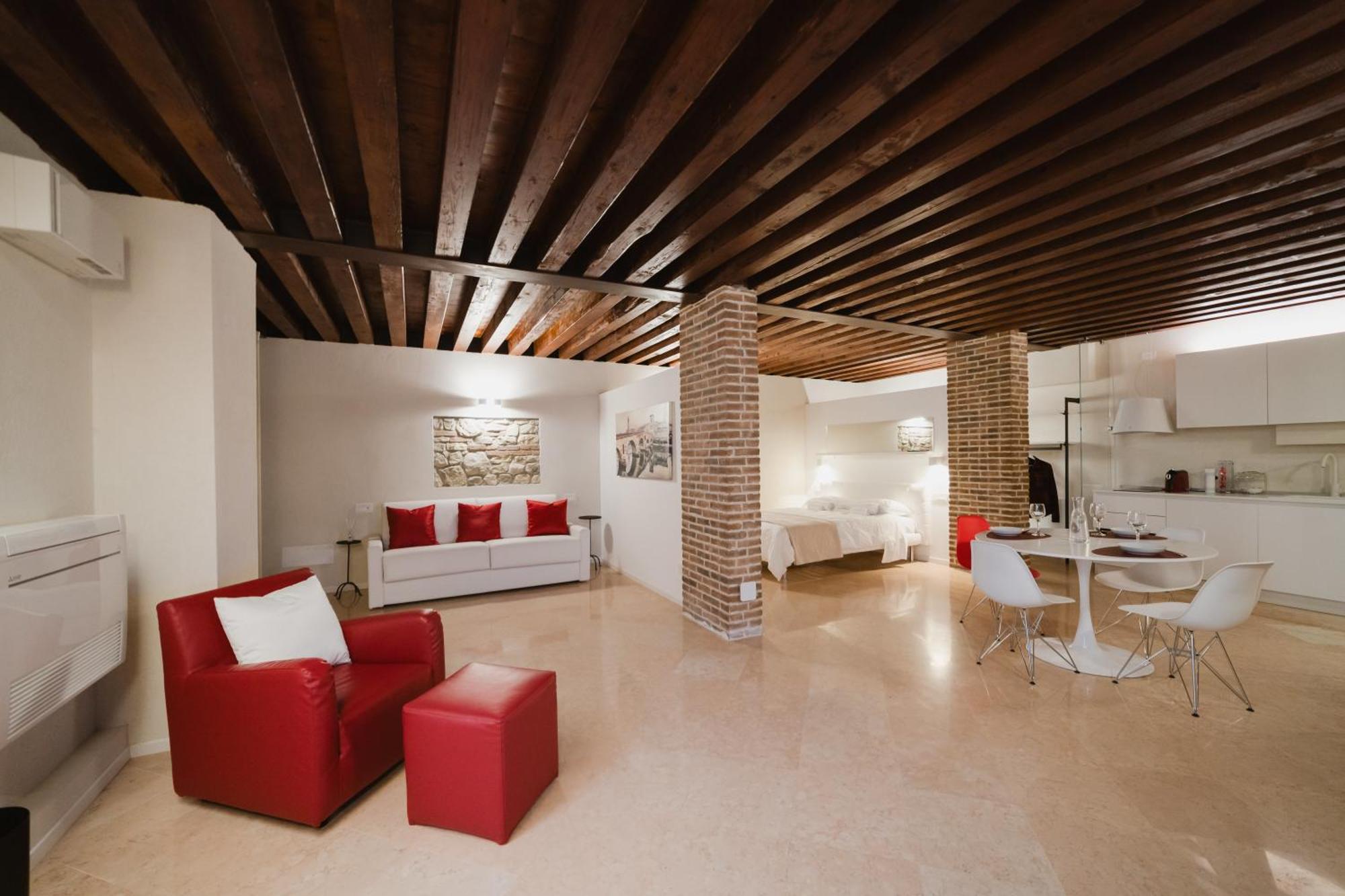 Retreat Centro Antico Elegante In Palazzo Storico Apartment Verona